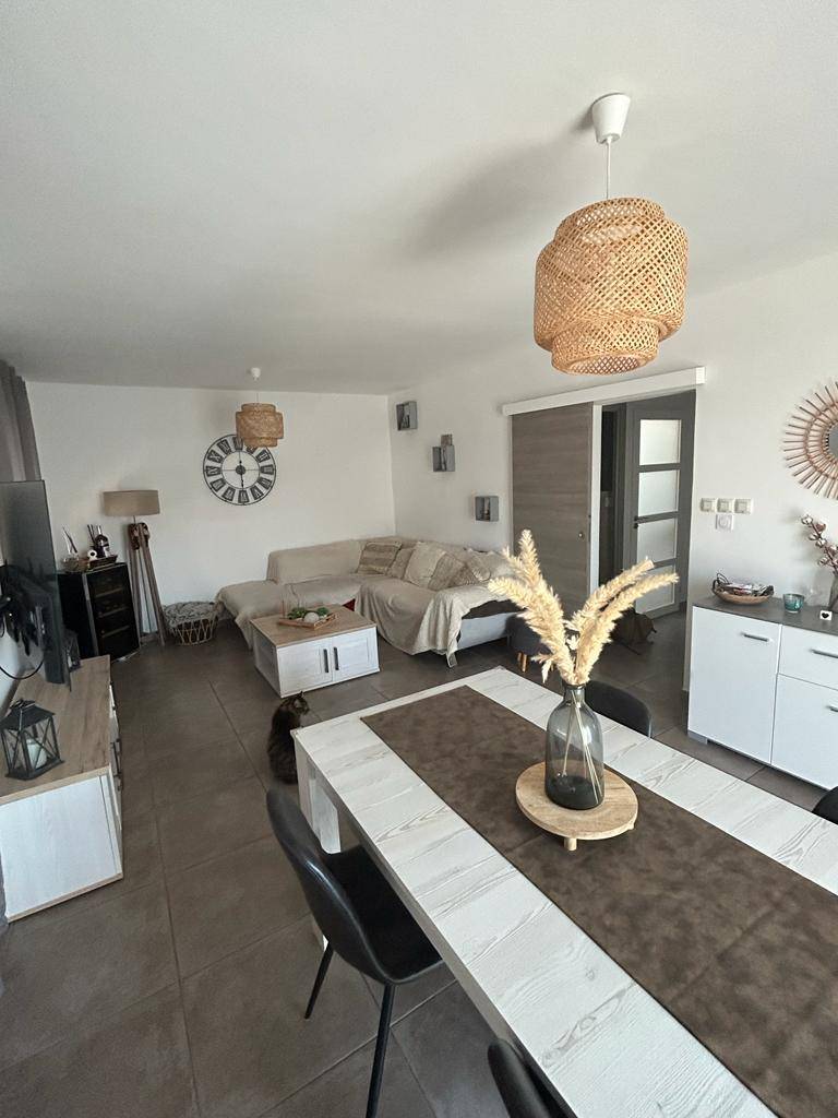 4 PIÈCES 85M² HAUT DE VILLA AVEC JARDIN Saint Victoret 13730  