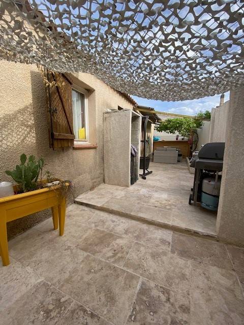 MAISON DE TYPE 4 PLAIN PIED D'ENVIRON 80 M² HABITABLES SUR 261 M² DE TERRAIN CHATEAUNEUF LES MARTIGUES  