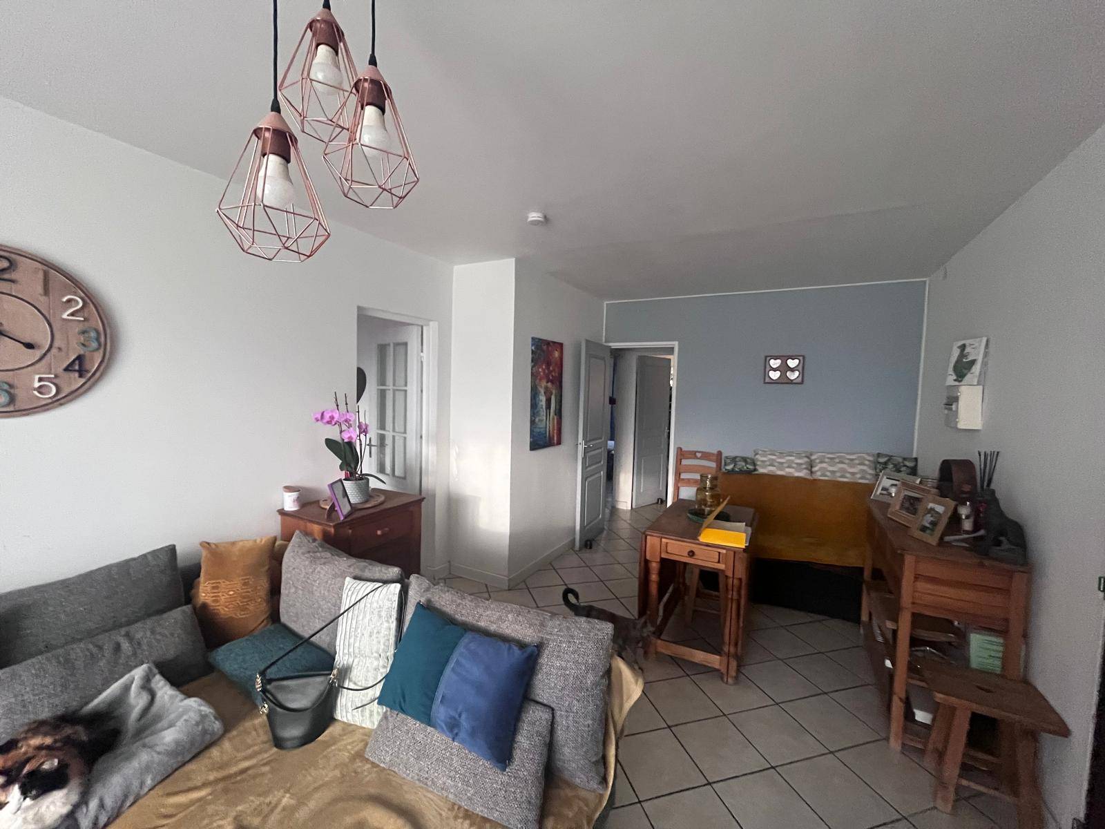 Marignane, appartement de type 3 en RDC proche commodités dans petite résidence fermée et recherché