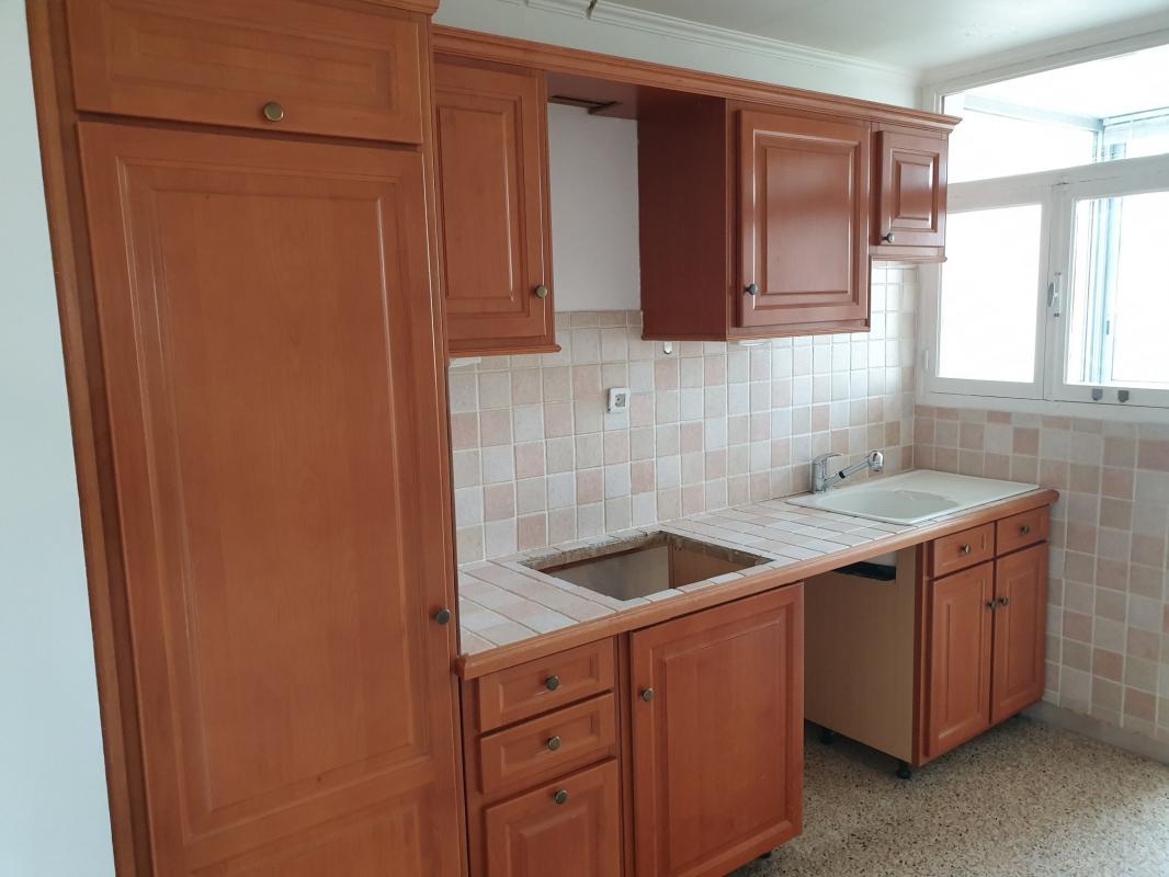 Appartement  T3 dans petite résidence avec parc et gardien MARIGNANE  