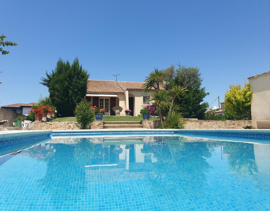 Maison  T6 Au coeur du village de Laure GIGNAC LA NERTHE  