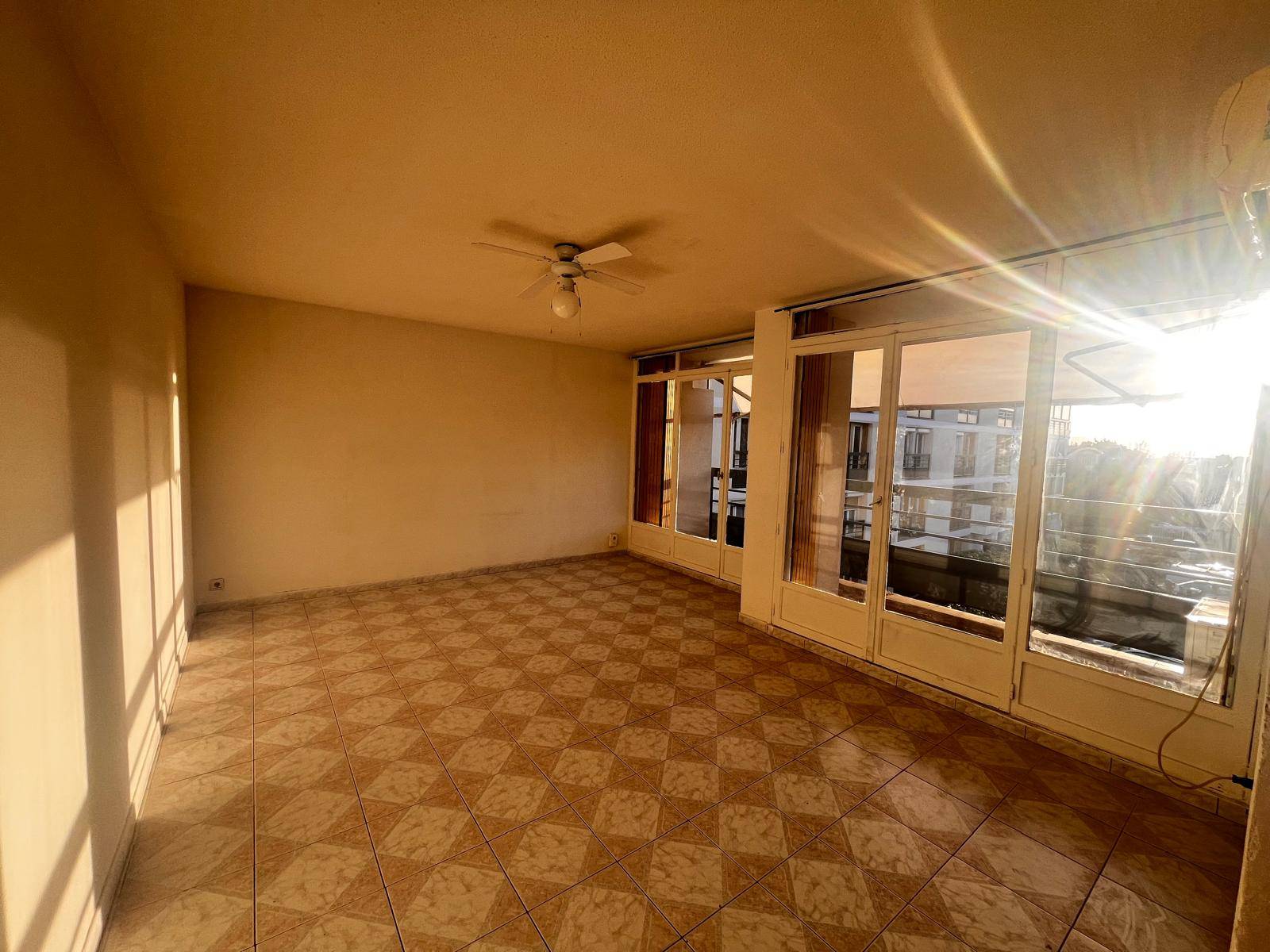 Appartement T3 à vendre – 63 m² – Balcon Ouest – SIGNORE 1 – Façade rénovée