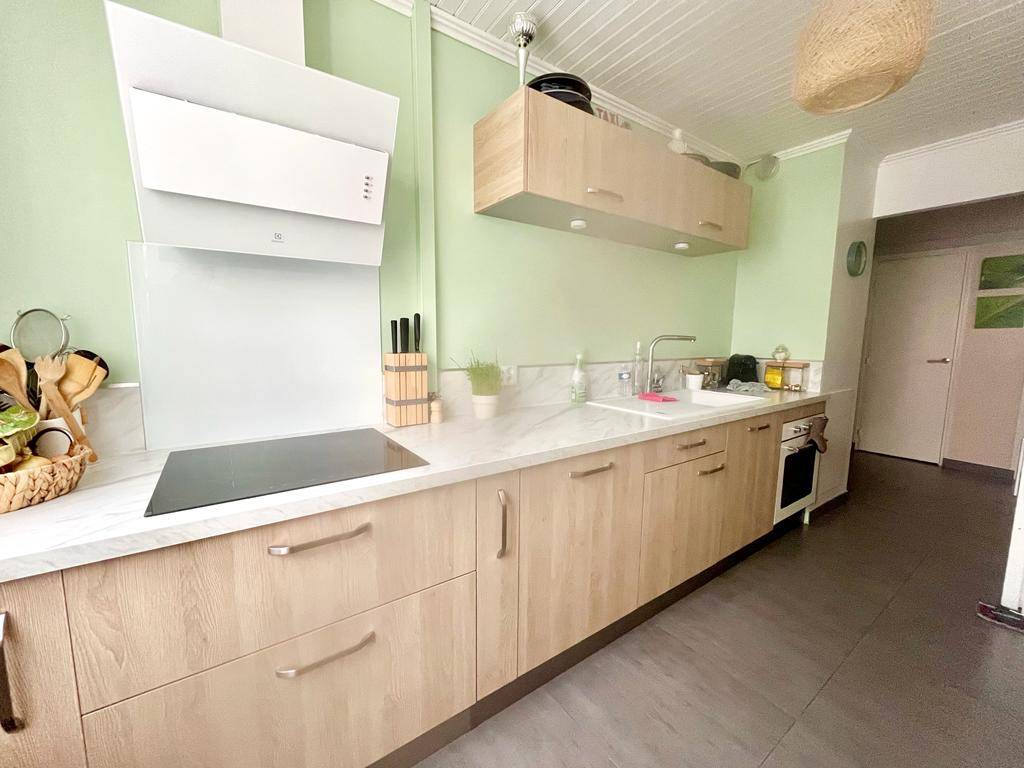APPARTEMENT DE TYPE 4 PIÈCES 82.8 M² DANS RÉSIDENCE FERMÉE AVEC ASCENSEUR MARIGNANE
