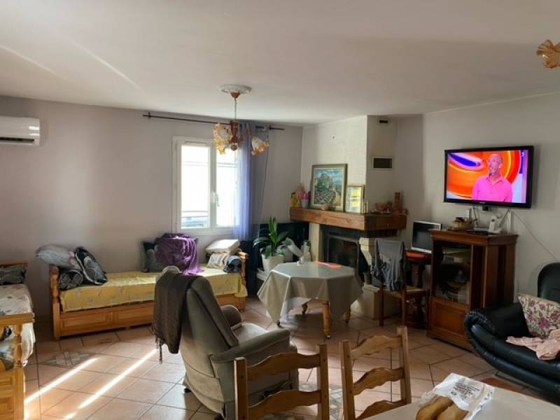 VILLA  T4/5 GIGNAC LA NERTHE LAURE 