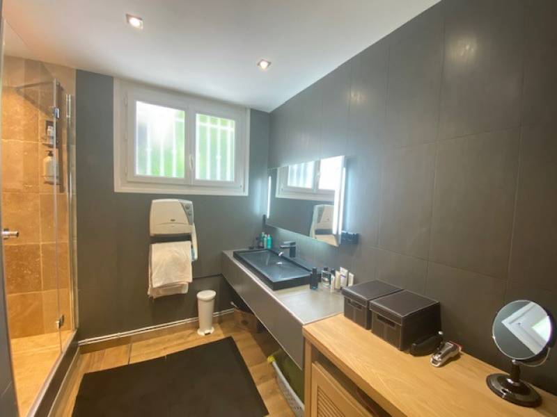 SUPERBE APPARTEMENT T4 AVEC JARDIN MARIGNANE  