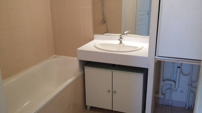 T2 DANS PETITE RESIDENCERECENTE ET FERMEE MARIGNANE Résidence le Clos Villéa locataire en place