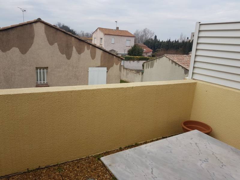 DUPLEX AVEC TERRASSE ET GARAGE LAURE GIGNAC LA NERTHE  