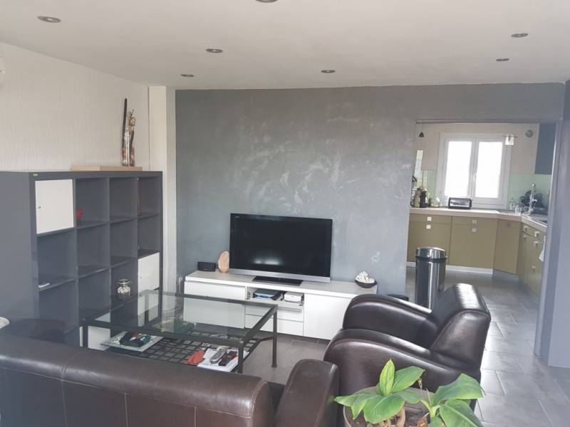 DUPLEX AVEC TERRASSE ET GARAGE LAURE GIGNAC LA NERTHE  