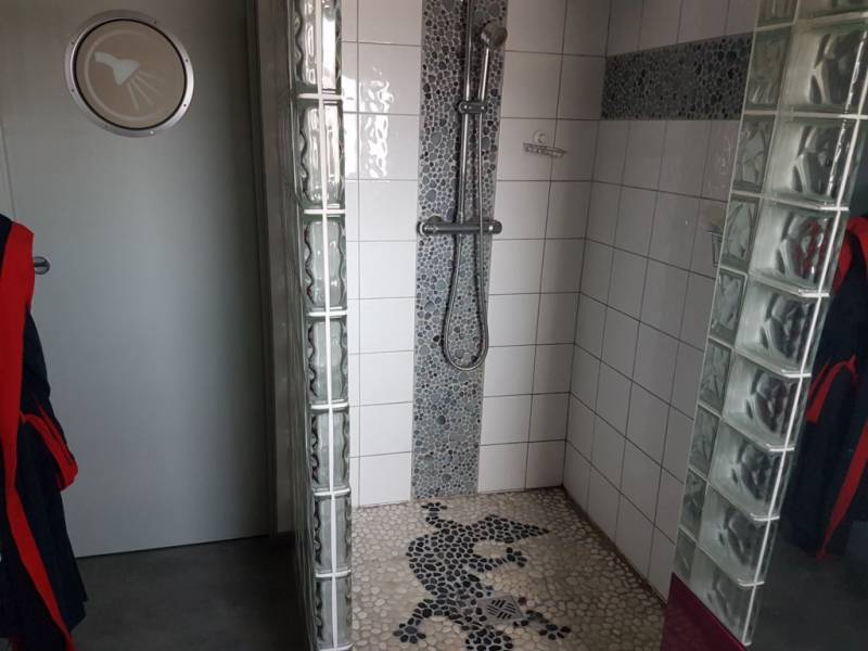 DUPLEX AVEC TERRASSE ET GARAGE LAURE GIGNAC LA NERTHE  