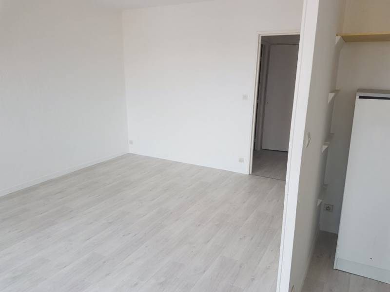 A LOUER T1 RESIDENCE LA SIGNORE MARIGNANE  