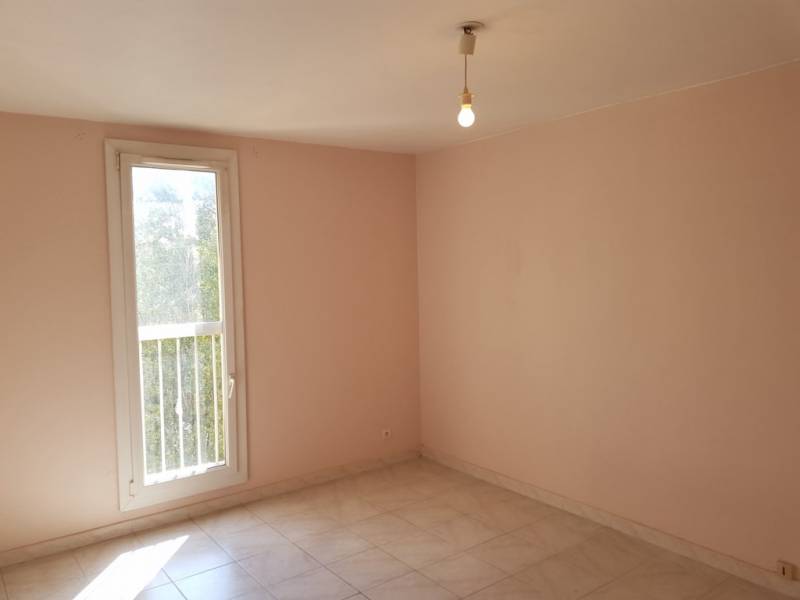 T3 DANS RÉSIDENCE FERMÉE MARIGNANE  