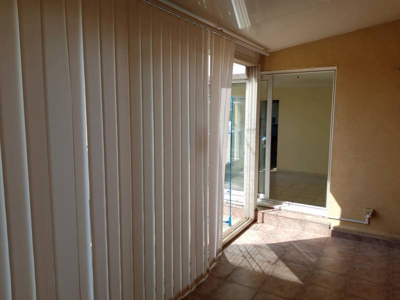 T3 DANS RÉSIDENCE FERMÉE MARIGNANE  