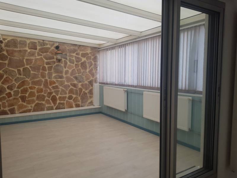 APPARTEMENT T3 VEC TERRASSE FERMEE ET GARAGE DANS RESIDENCE FERMEE DE STANDING MARIGNANE  