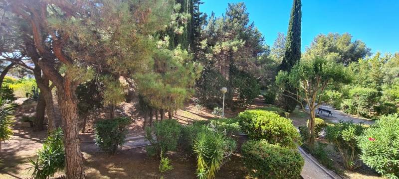 APPARTMENT T5 AVEC GARAGE EN SOUS SOL DANS RESIDENCE DE STANDING MARTIGUES  