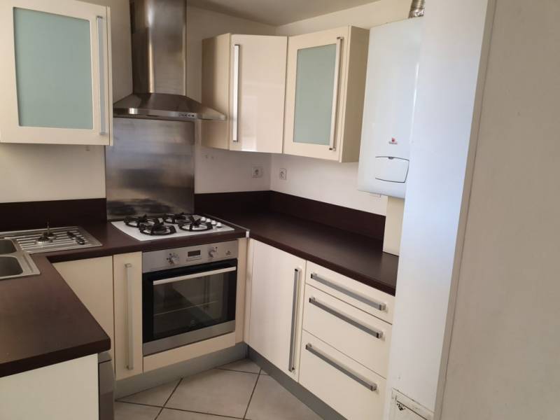 APPARTEMENT T3 SPACIEUX AVEC TERRASSE ET ASCENSEUR MARIGNANE RESIDENCE SAINT PIERRE DANS RÉSIDENCE FERMÉE ET RECHERCHÉE