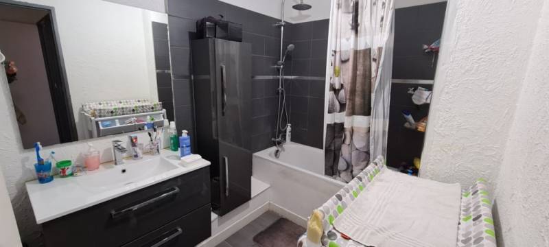 APPARTEMENT T4 AVEC ASCENSEUR MARIGNANE SECTEUR SIGNORE 
