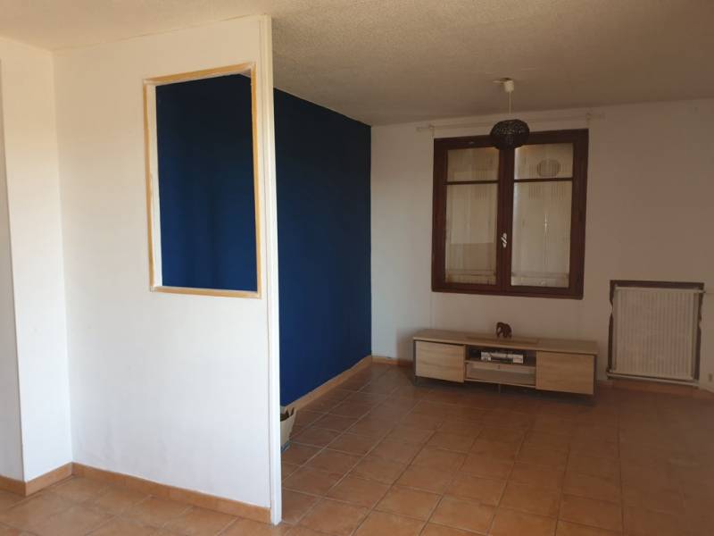 T4 DANS RÉSIDENCE FERMÉE MARIGNANE  