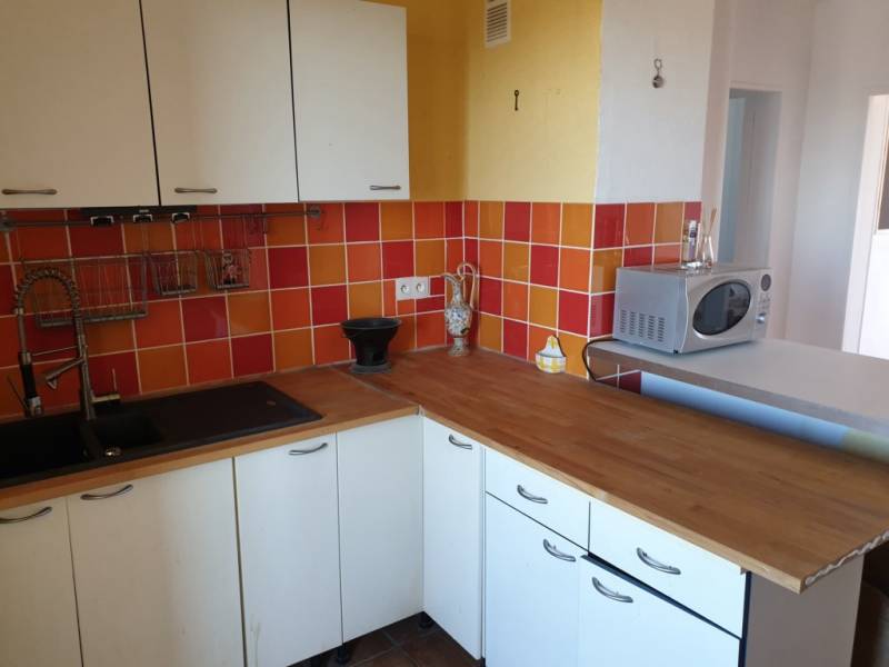 T4 DANS RÉSIDENCE FERMÉE MARIGNANE  