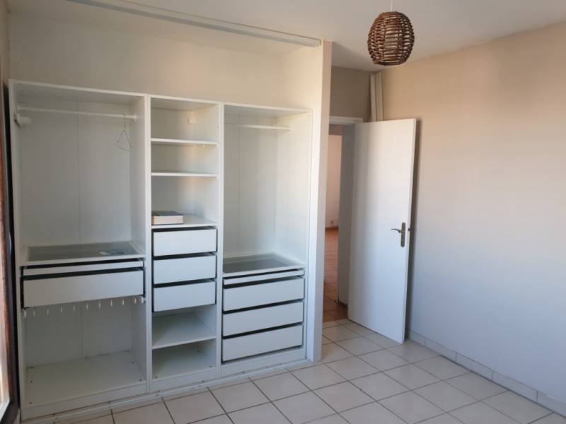 T4 DANS RÉSIDENCE FERMÉE MARIGNANE  