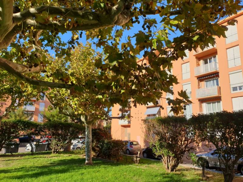 T4 DANS RÉSIDENCE FERMÉE MARIGNANE  