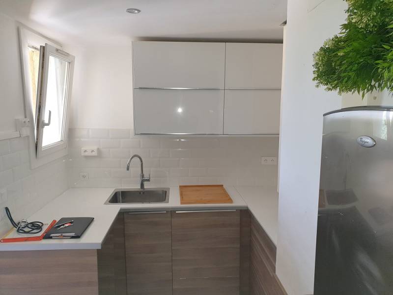 DANS RESIDENCE FERMEE AVEC ASCENSEUR T3 A VENDRE MARIGNANE  