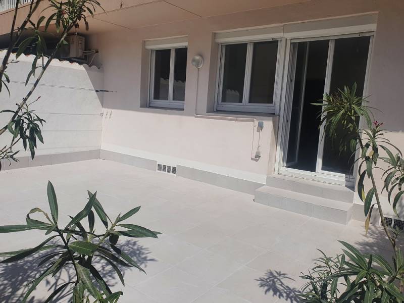 T3 AVEC JARDIN DANS RESIDENCE FERMEE LES VIGNES MARIGNANE  