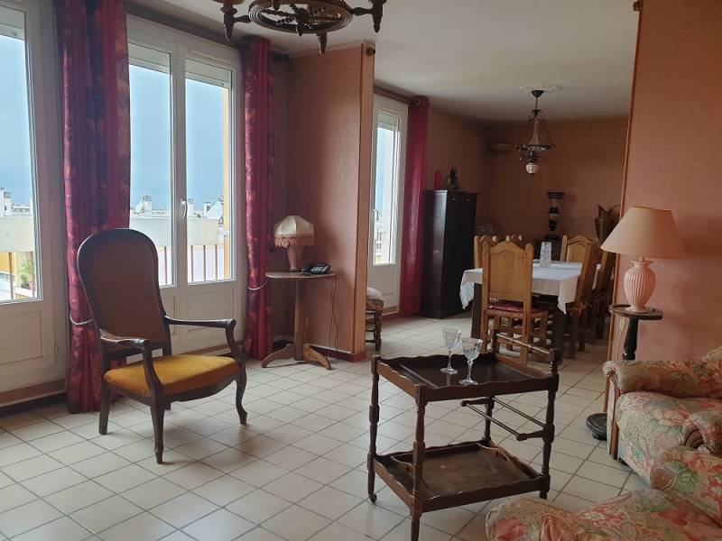type quatre MARIGNANE LA SIGNORE 1 IMMEUBLE AVEC ASCENSEUR
