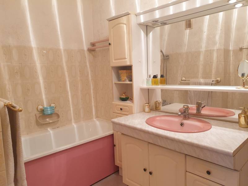 type quatre MARIGNANE LA SIGNORE 1 IMMEUBLE AVEC ASCENSEUR