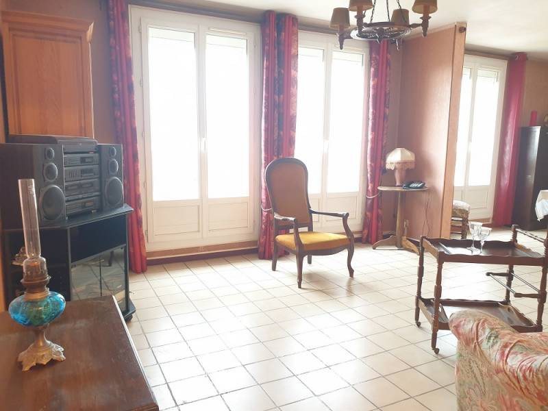type quatre MARIGNANE LA SIGNORE 1 IMMEUBLE AVEC ASCENSEUR