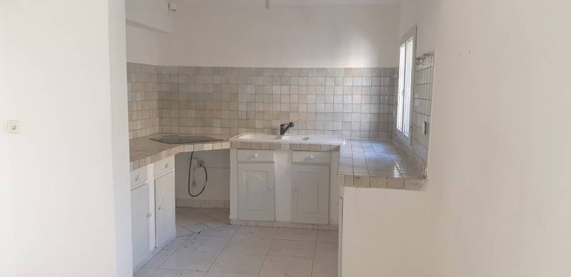 MAISON 4 PIECES PLAIN PIED EN BORDURE DE PLAGE MARIGNANE  