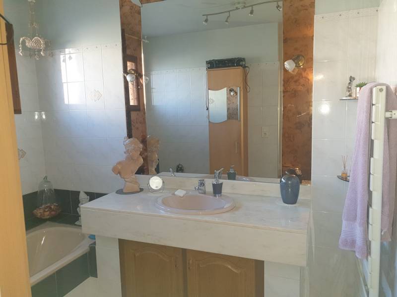 VILLA DE PLAIN PIED CHATEAUNEUF LES MARTIGUES  