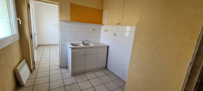 appartement type 3 SOUS COMPROMIS Marignane centre ville 