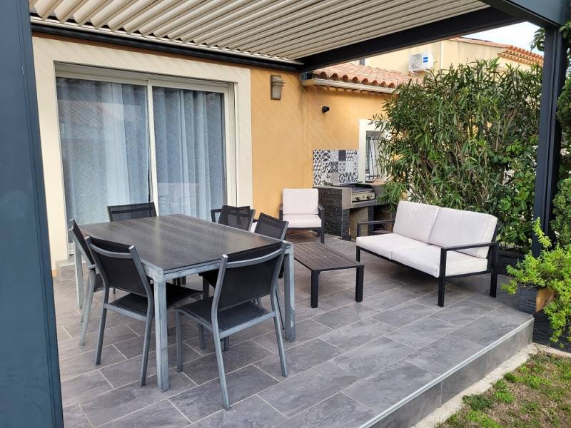 TRES BELLE VILLA DANS UN LOTISSEMENT FERME, PRESTATIONS HAUT DE GAME, PARFAIT ETAT MARIGNANE  