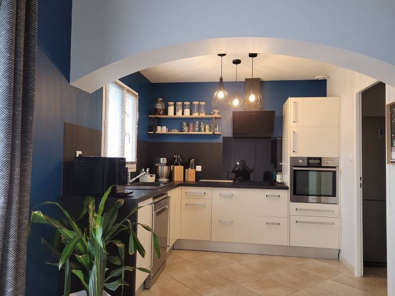 TRES BELLE VILLA DANS UN LOTISSEMENT FERME, PRESTATIONS HAUT DE GAME, PARFAIT ETAT MARIGNANE  