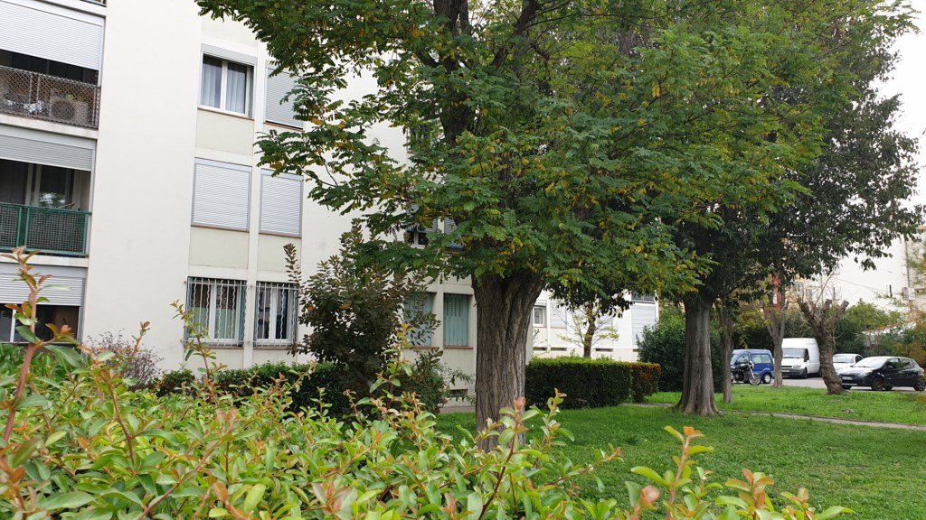 Appartement  T4 proche école et comerce residence recherché Marignane