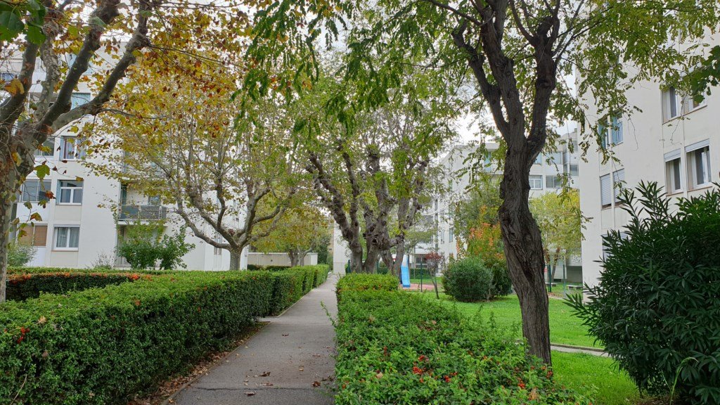 Appartement  T4 proche école et comerce residence recherché Marignane