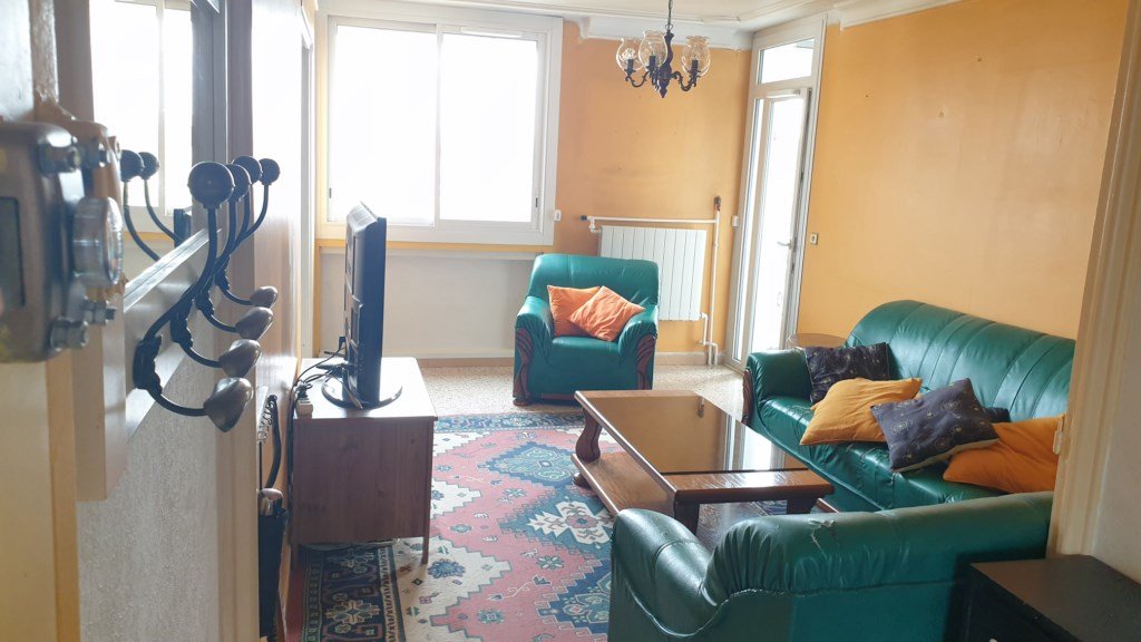 Appartement  T4 proche école et comerce residence recherché Marignane