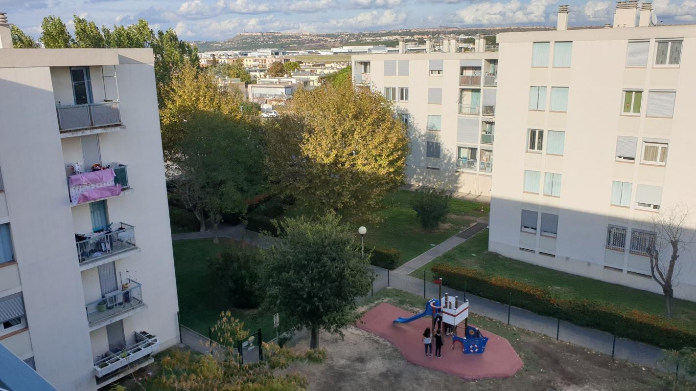 Appartement  T4 proche école et comerce residence recherché Marignane