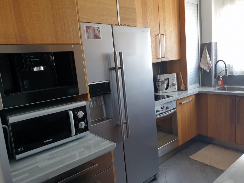 APPARTEMENT T4 EN PARFAIT ETAT DANS RESIDENCE RECHERCHEE MARIGNANE  