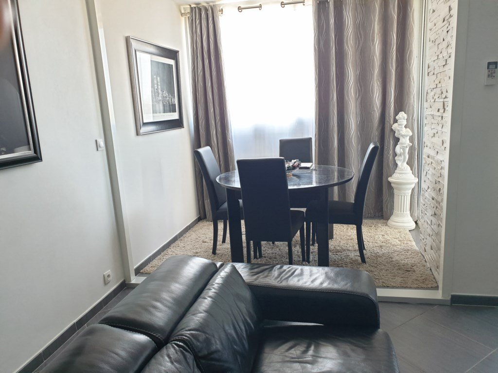 APPARTEMENT T4 EN PARFAIT ETAT DANS RESIDENCE RECHERCHEE MARIGNANE  