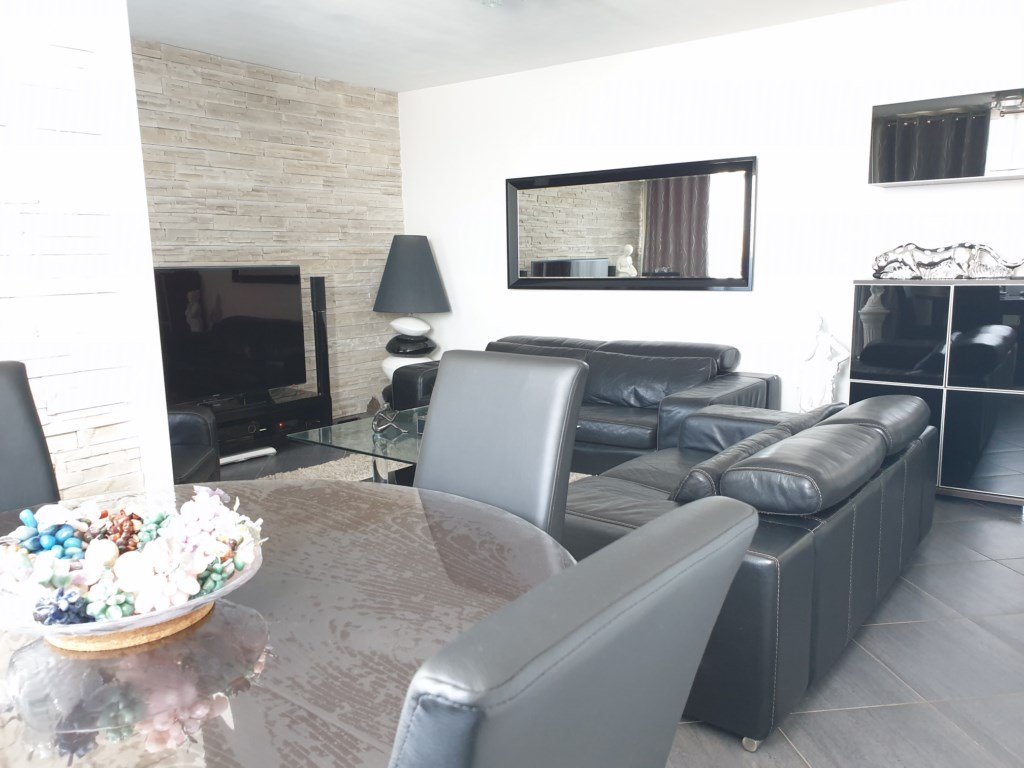 APPARTEMENT T4 EN PARFAIT ETAT DANS RESIDENCE RECHERCHEE MARIGNANE  
