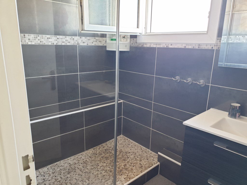 APPARTEMENT T4 EN PARFAIT ETAT DANS RESIDENCE RECHERCHEE MARIGNANE  