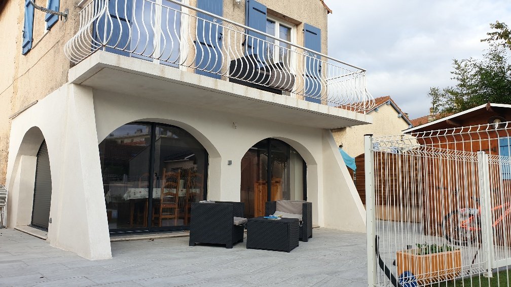Maison  T7 MARIGNANE secteur rechercher et calme, maison pour 2 familles MARIGNANE  