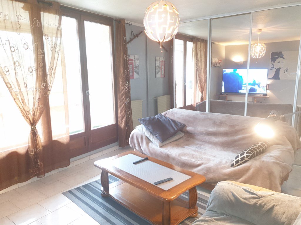 Appartement  T4 DANS PETITE RÉSIDENCE FERMÉE ET TRÈS BIEN SITUÉE Marignane