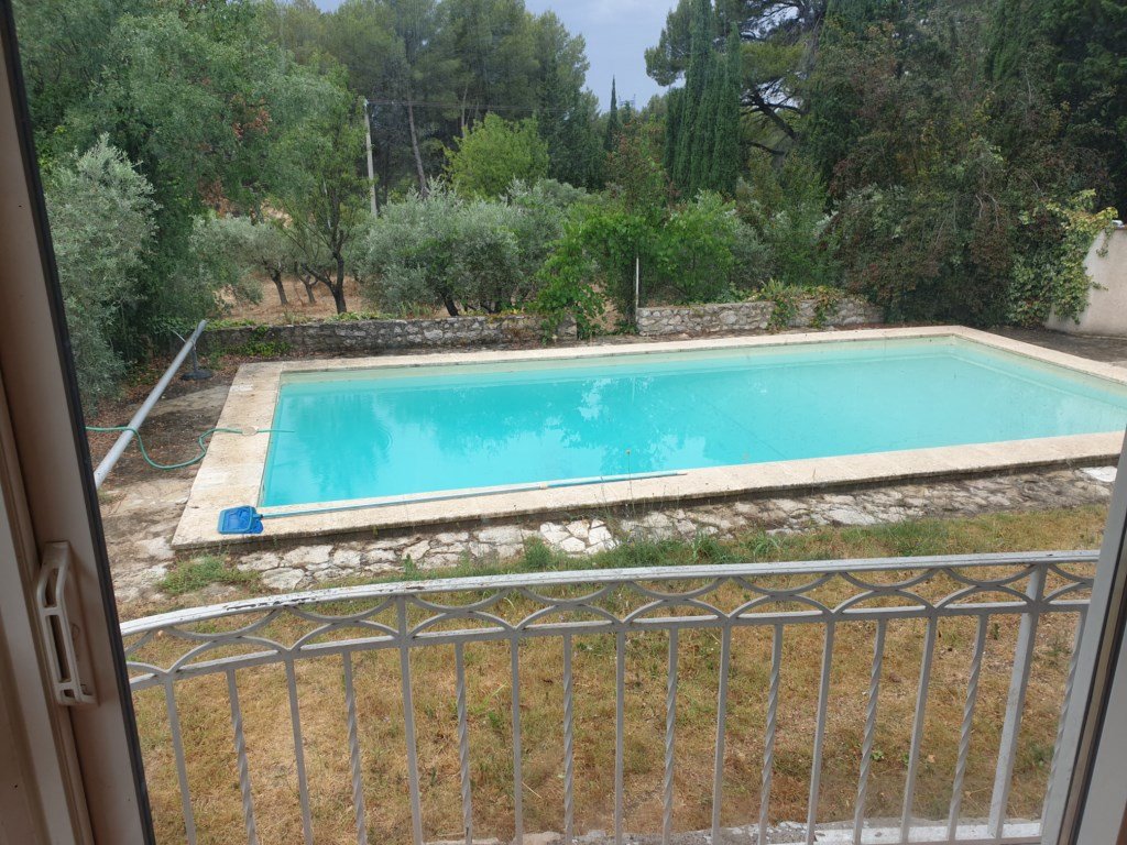 Maison  T8 IDEAL CHAMBRES D' HÔTES OU GRANDE FAMILLE VENTABREN  