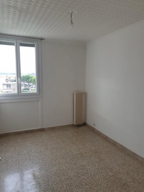 Appartement  T3 dans petite résidence avec parc et gardien MARIGNANE  