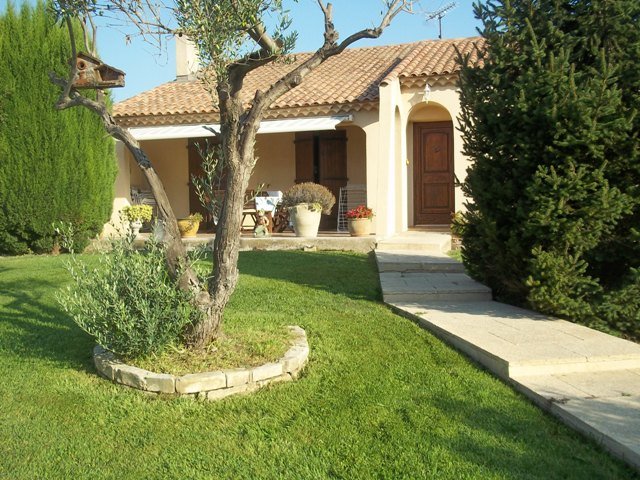 Maison  T6 Au coeur du village de Laure GIGNAC LA NERTHE  