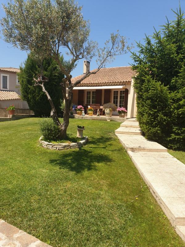 Maison  T6 Au coeur du village de Laure GIGNAC LA NERTHE  