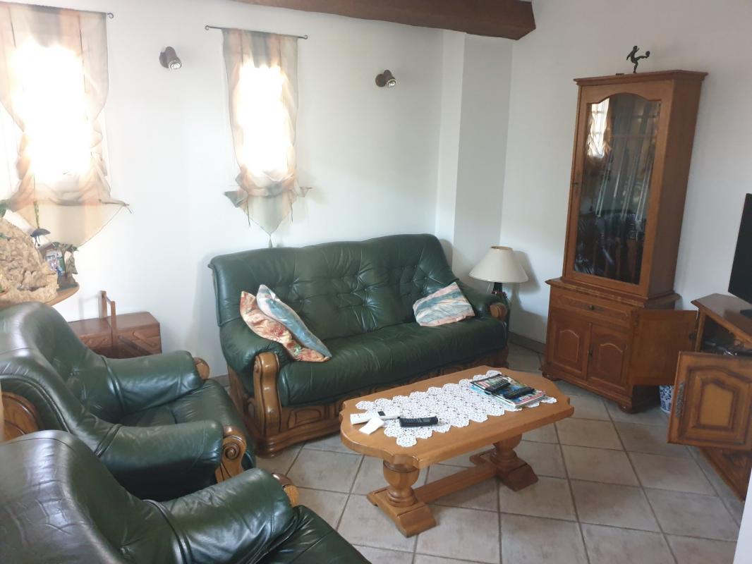 Maison  T6 Au coeur du village de Laure GIGNAC LA NERTHE  