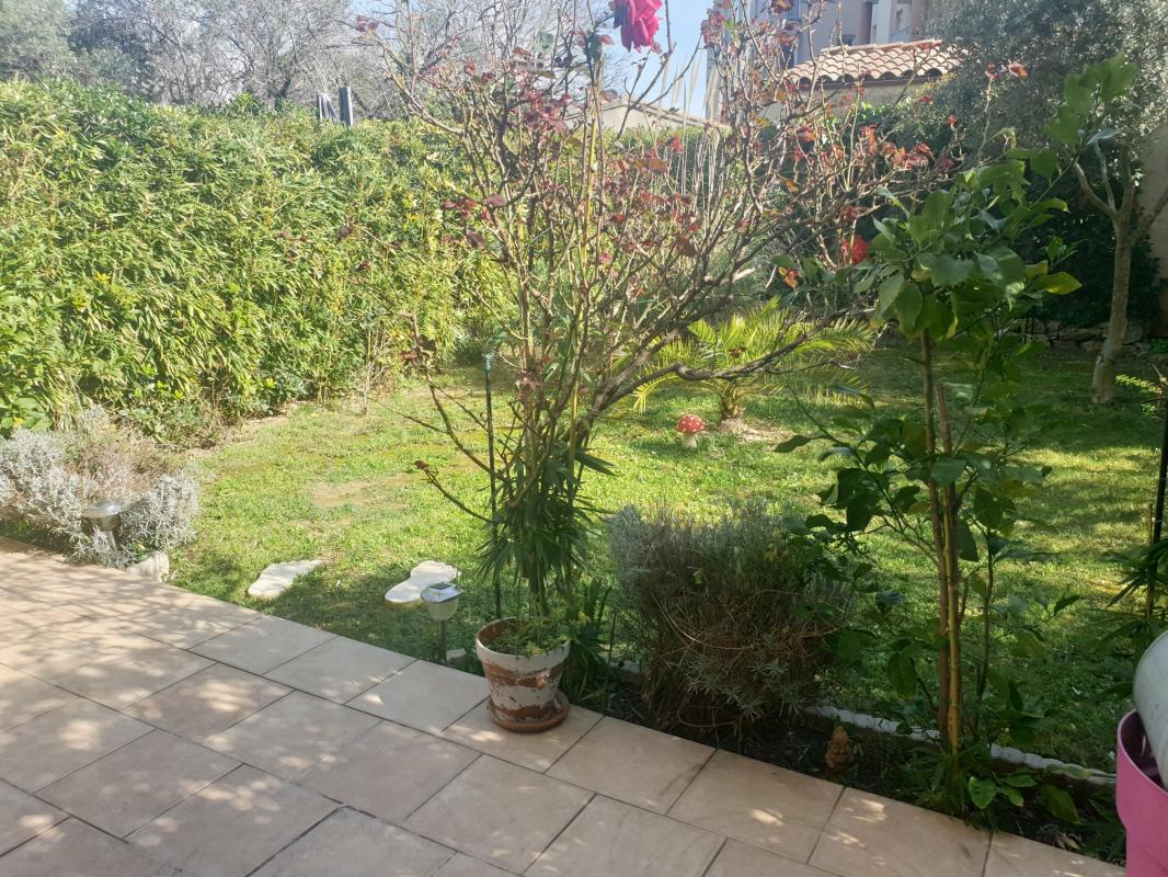 Appartement  T2 Proche du centre ville Marignane
